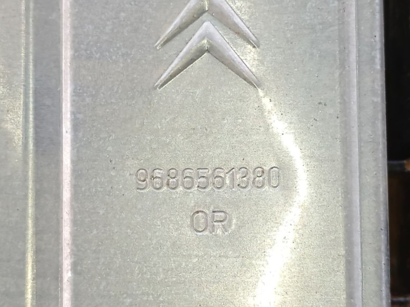 Recambio de panel frontal para citroën c4 cactus 1.2 vti 82 referencia OEM IAM   