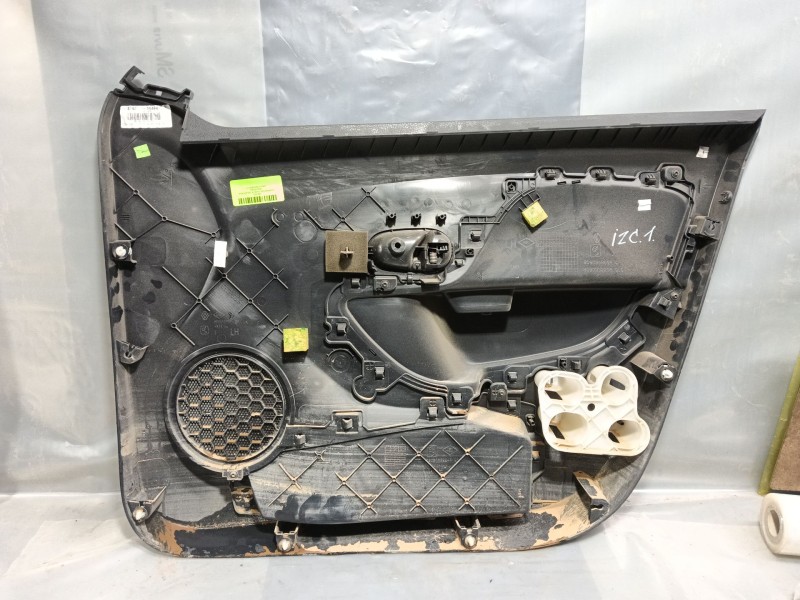 Recambio de guarnecido puerta delantera izquierda para dacia sandero ii 1.2 referencia OEM IAM   