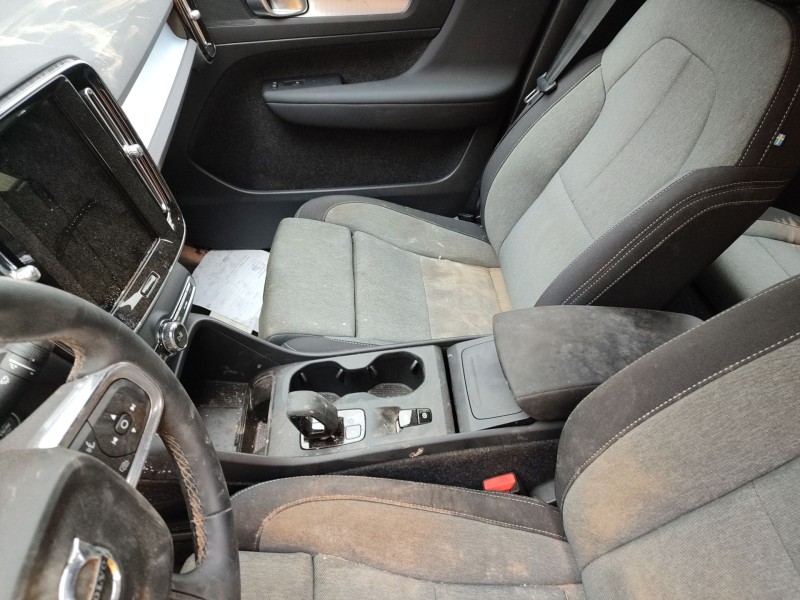 volvo xc40 (536) del año 2024