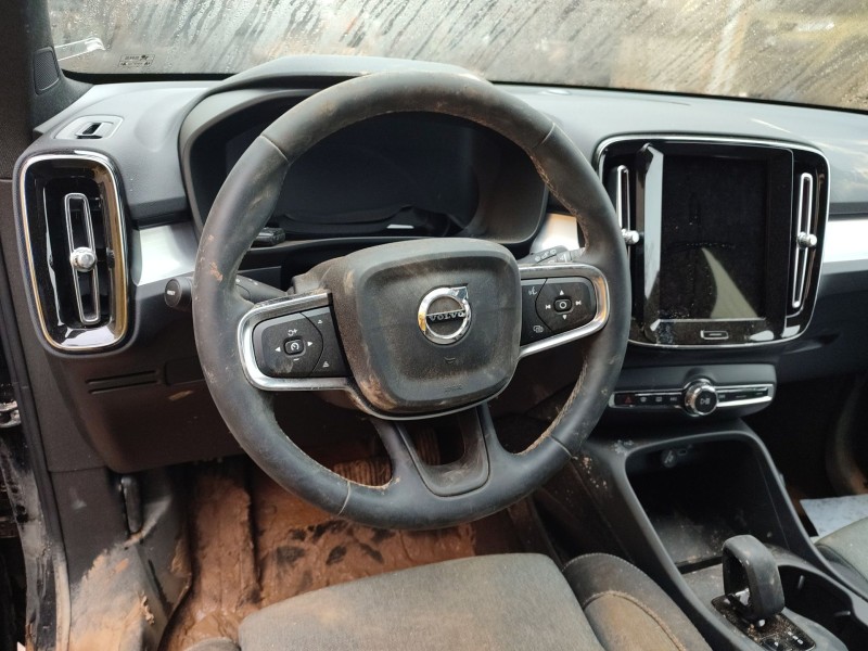 volvo xc40 (536) del año 2024