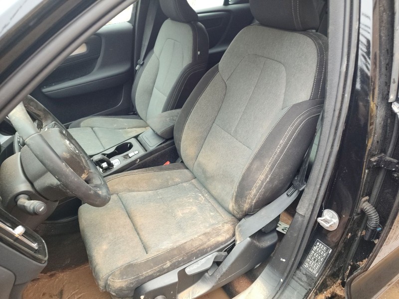 volvo xc40 (536) del año 2024