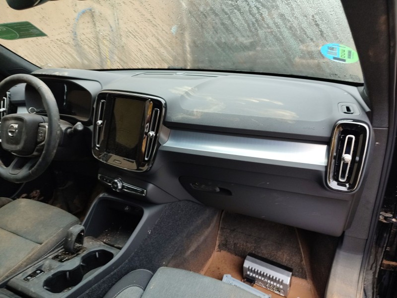 volvo xc40 (536) del año 2024