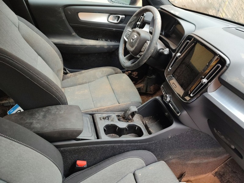 volvo xc40 (536) del año 2024