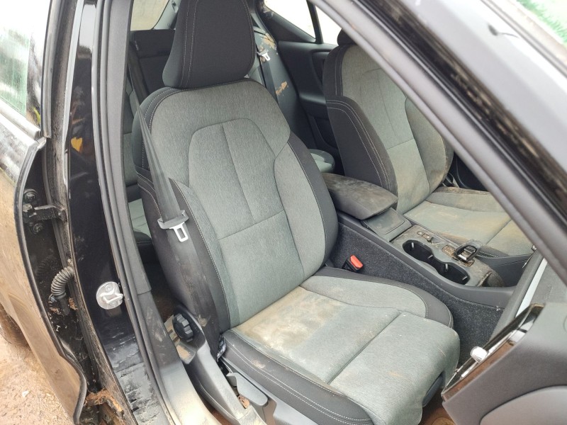 volvo xc40 (536) del año 2024