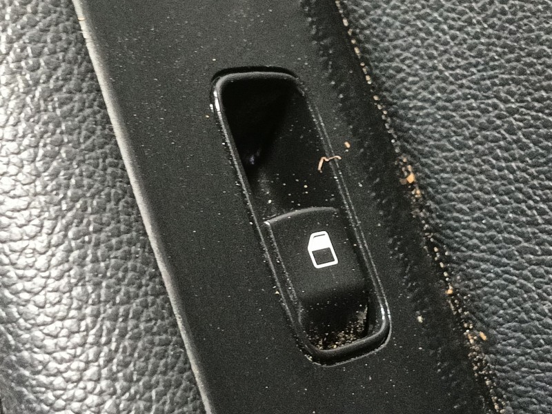 Recambio de guarnecido puerta trasera derecha para kia ceed tourer (cd) 1.0 t-gdi referencia OEM IAM   