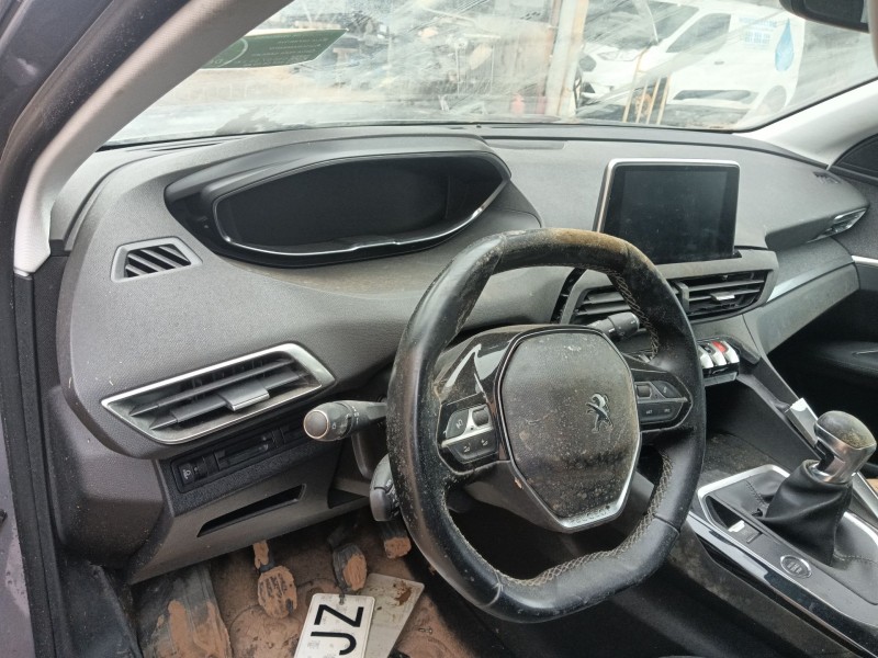 peugeot 3008 ii suv (mc_, mr_, mj_, m4_) del año 2020