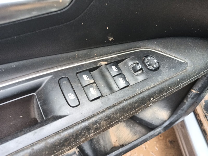 peugeot 3008 ii suv (mc_, mr_, mj_, m4_) del año 2020