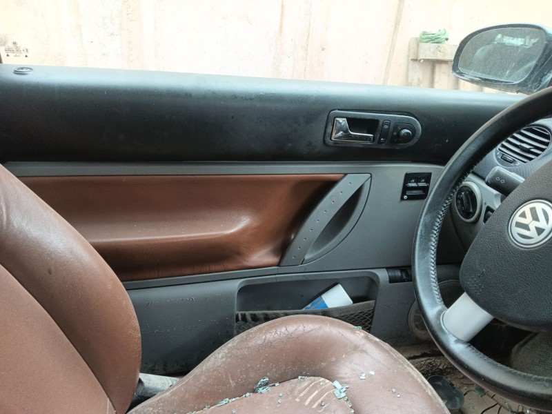 volkswagen new beetle (9c1, 1c1) del año 2004