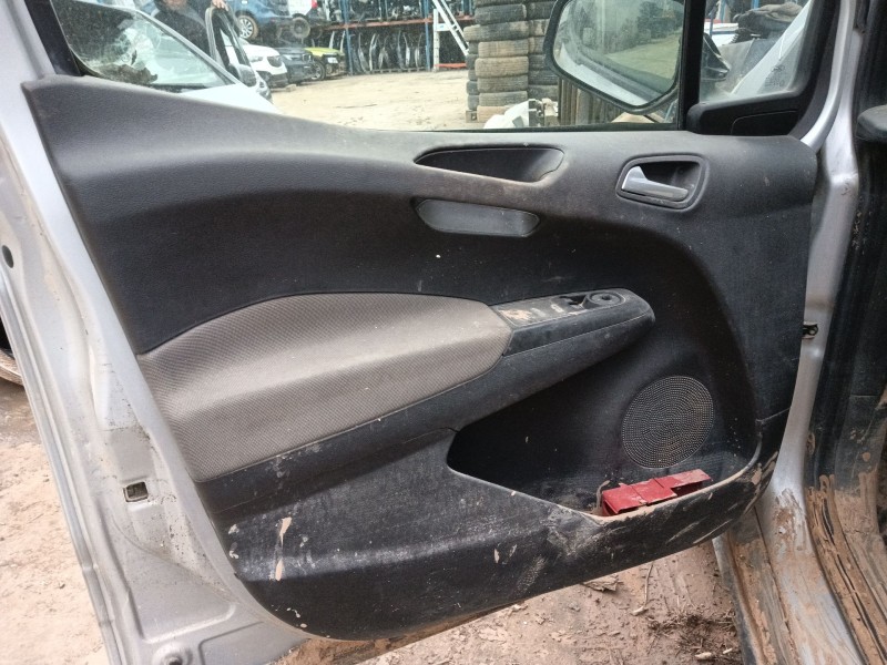 ford tourneo courier b460 monospace del año 2020