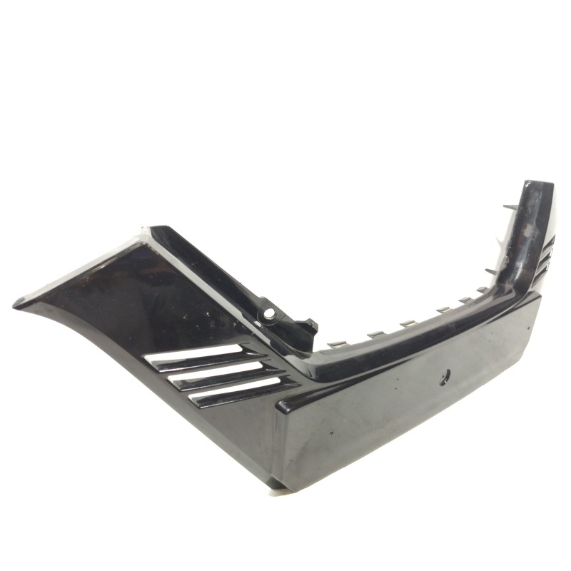 Recambio de molduras delanteras para nissan qashqai (j11) acenta referencia OEM IAM 62070HV00A  