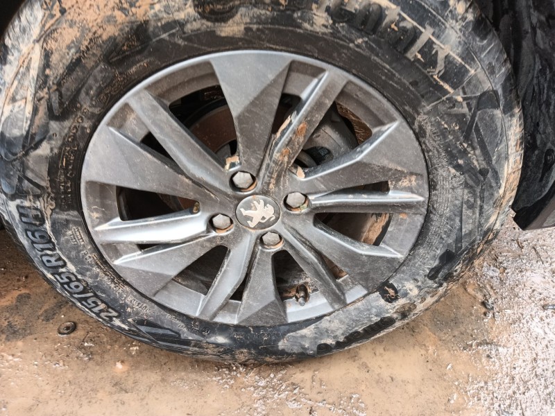 peugeot 2008 ii (ud_, us_, uy_, uj_, ur_, uc_) del año 2020