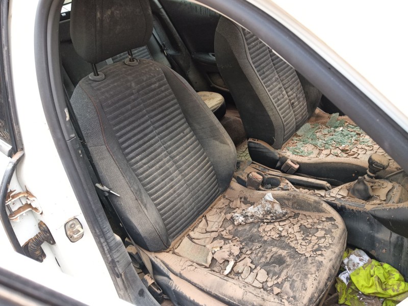 peugeot 2008 ii (ud_, us_, uy_, uj_, ur_, uc_) del año 2020