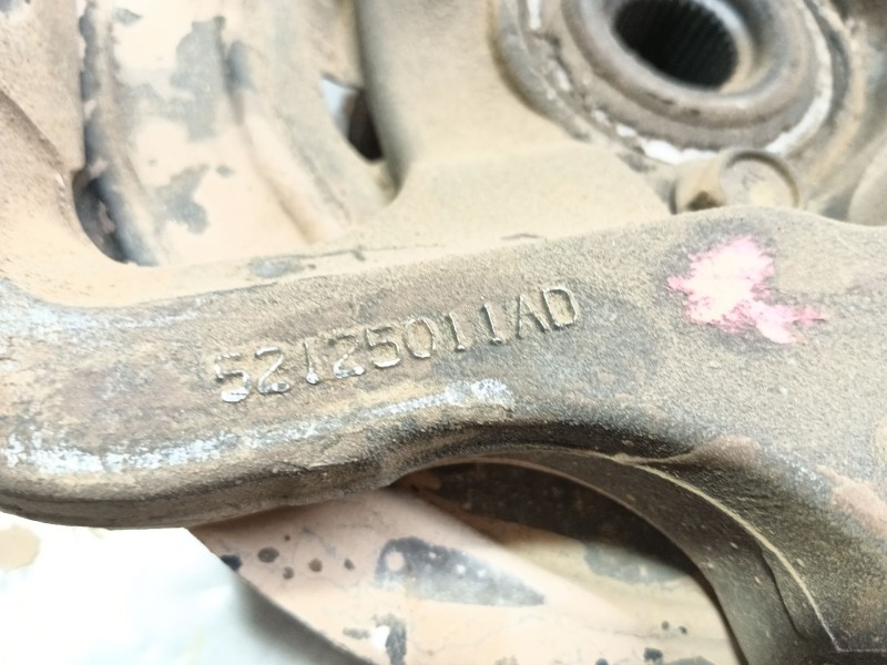 Recambio de mangueta delantera izquierda para dodge nitro 2.8 crd 4wd referencia OEM IAM   