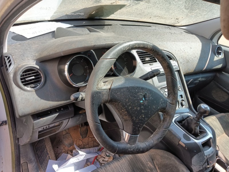 peugeot 5008 (0u_, 0e_) del año 2012