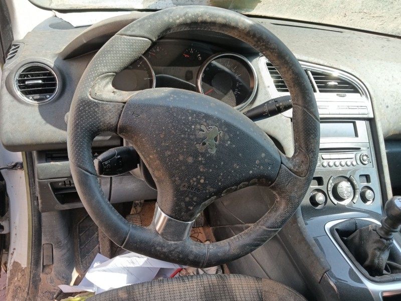 peugeot 5008 (0u_, 0e_) del año 2012