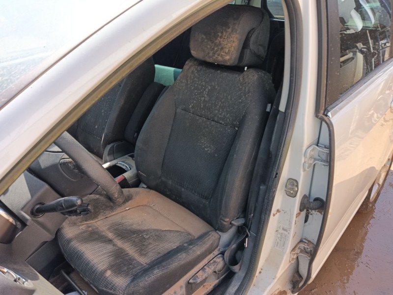 peugeot 5008 (0u_, 0e_) del año 2012