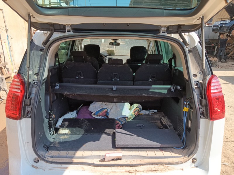 peugeot 5008 (0u_, 0e_) del año 2012