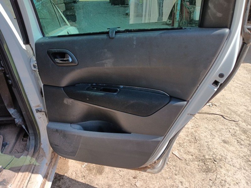 peugeot 5008 (0u_, 0e_) del año 2012