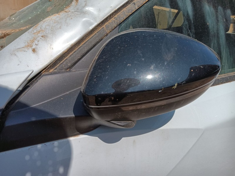 peugeot 2008 ii (ud_, us_, uy_, uj_, ur_, uc_) del año 2023