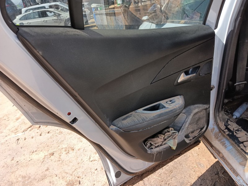 peugeot 2008 ii (ud_, us_, uy_, uj_, ur_, uc_) del año 2023