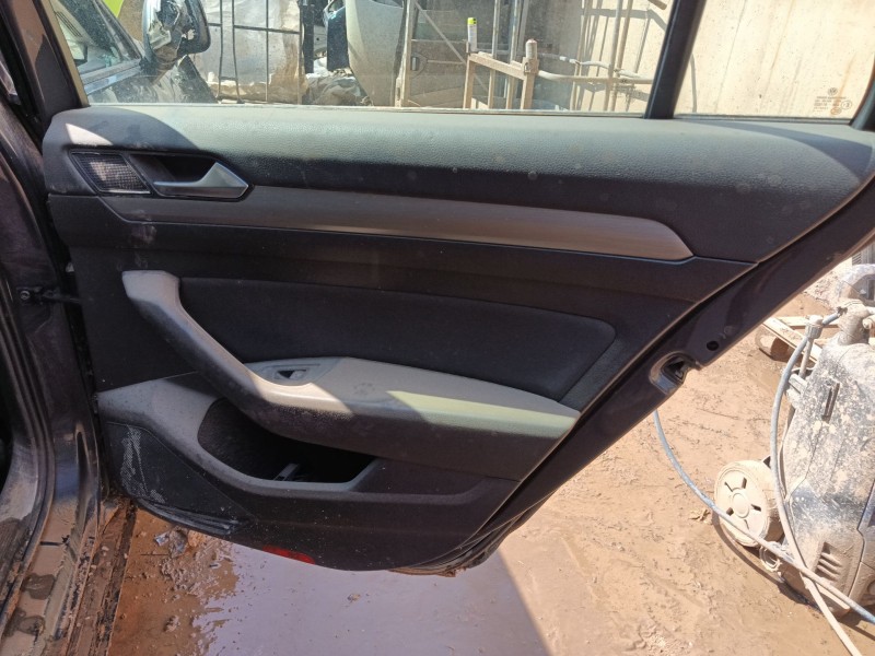 volkswagen passat b8 variant (3g5, cb5) del año 2017