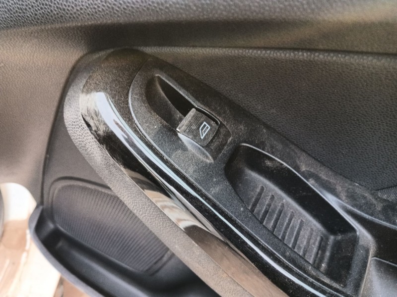 ford fiesta vi (cb1, ccn) del año 2012