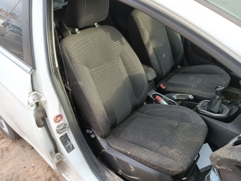 ford fiesta vi (cb1, ccn) del año 2012