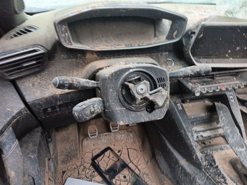 peugeot 2008 ii (ud_, us_, uy_, uj_, ur_, uc_) del año 2020