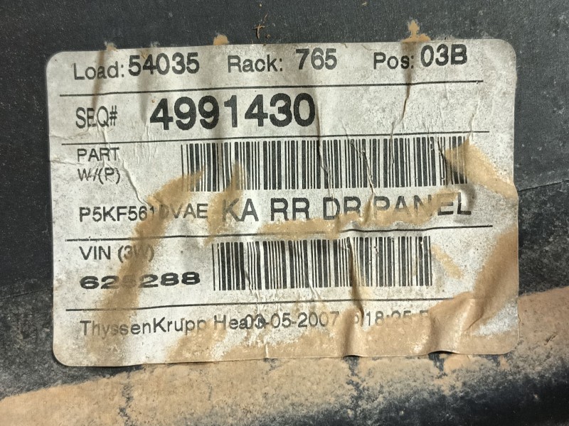 Recambio de guarnecido puerta trasera derecha para dodge nitro 2.8 crd 4wd referencia OEM IAM   