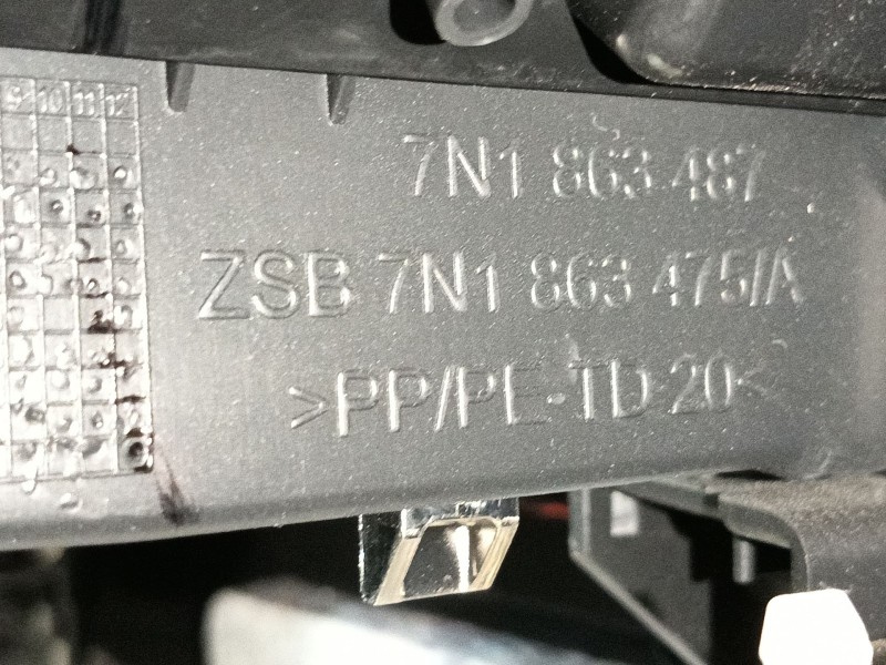 Recambio de apoyabrazos central para seat alhambra (710, 711) 2.0 tdi referencia OEM IAM  5N0862535 