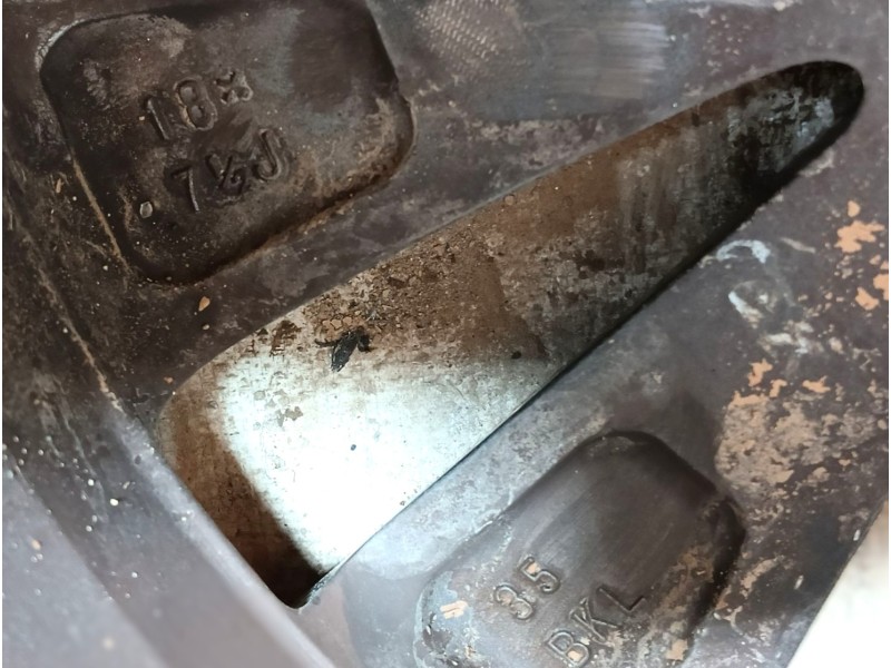 Recambio de llanta para lexus nx (_z1_) 300h awd (ayz15) referencia OEM IAM 4261178160 ET35 18xJ7 1/2J