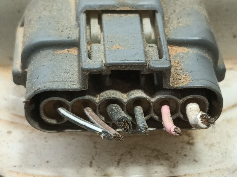 Recambio de aforador para dacia sandero iii 1.0 tce 90 referencia OEM IAM  172028107RA 