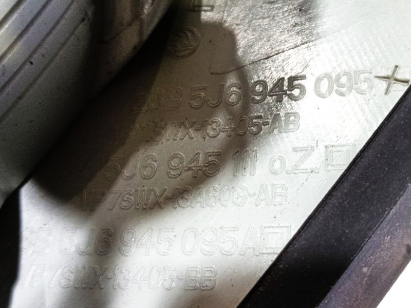 Recambio de piloto trasero izquierdo para skoda fabia ii (542) 1.2 referencia OEM IAM   