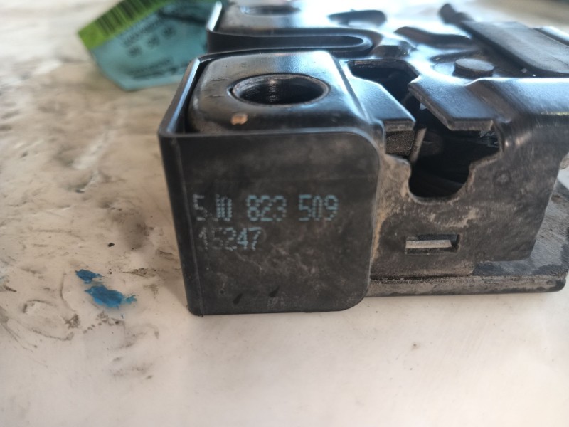 Recambio de cerradura capot para skoda fabia ii (542) 1.2 referencia OEM IAM   