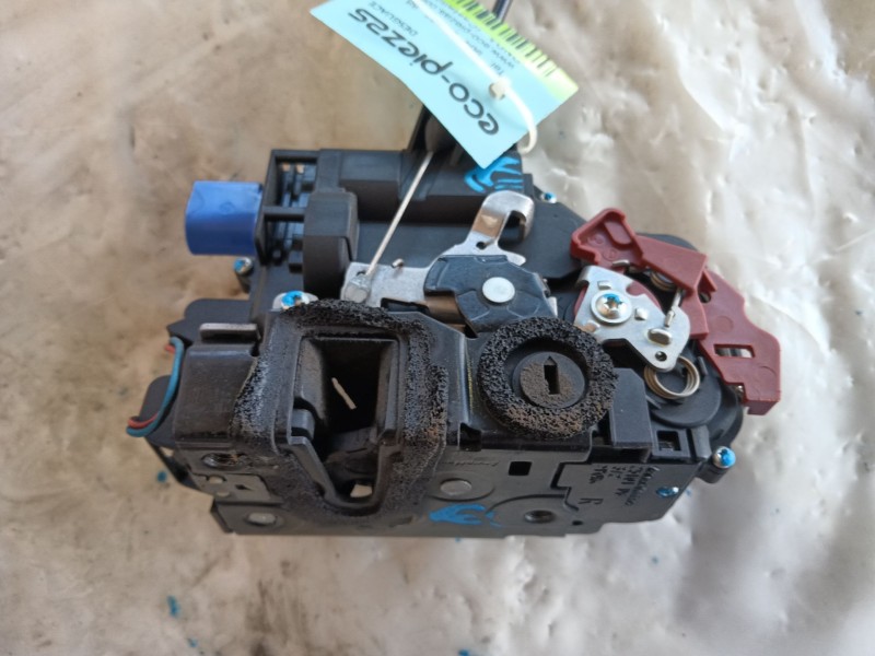 Recambio de cerradura puerta trasera derecha para skoda fabia ii (542) 1.2 referencia OEM IAM   