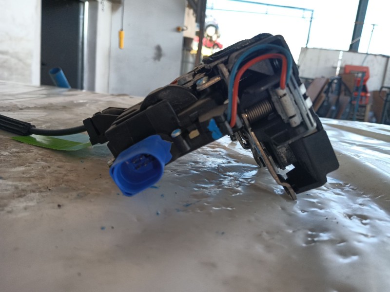Recambio de cerradura puerta trasera derecha para skoda fabia ii (542) 1.2 referencia OEM IAM   