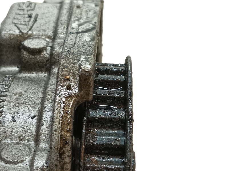 Recambio de bomba aceite para audi q3 (8ub, 8ug) 2.0 tdi quattro referencia OEM IAM   