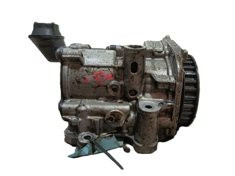 Recambio de bomba aceite para audi q3 (8ub, 8ug) 2.0 tdi quattro referencia OEM IAM   