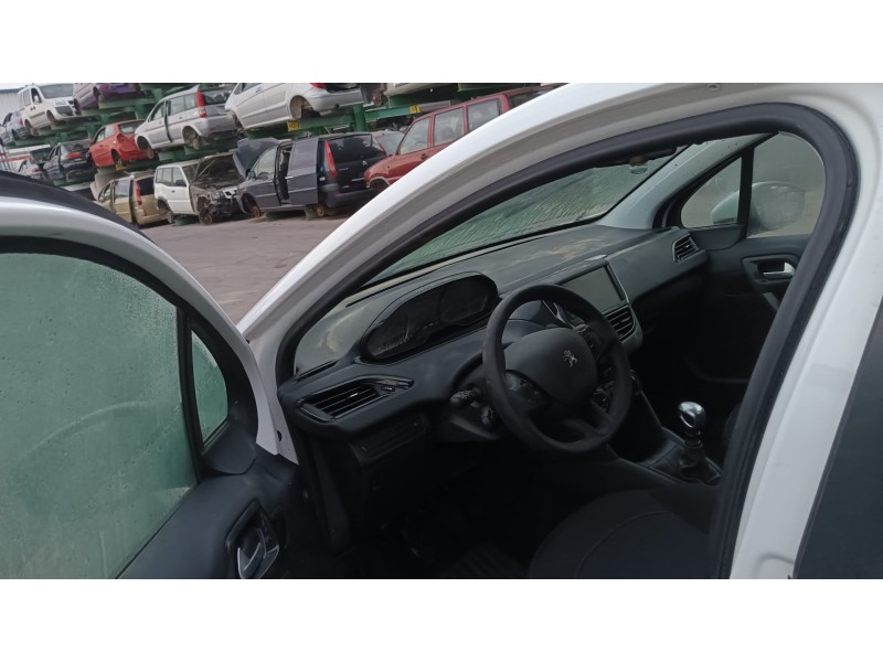 peugeot 208 i (ca_, cc_) del año 2018