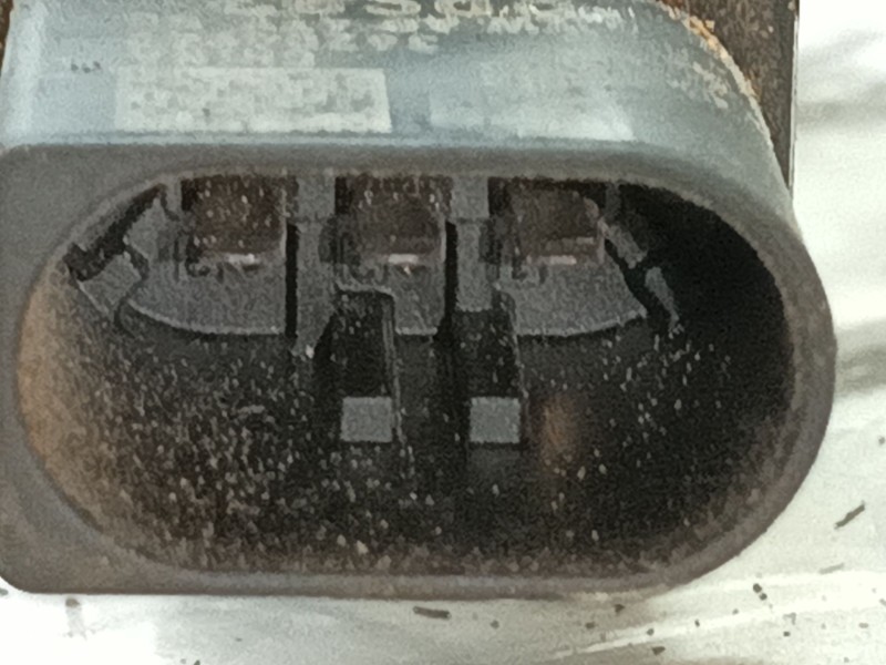 Recambio de rampa inyectora para audi q3 sportback (f3n) 35 tdi referencia OEM IAM   