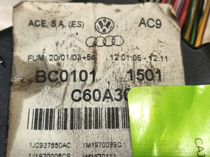 Recambio de caja reles / fusibles para seat leon (1m1) 1.9 tdi referencia OEM IAM  1J1970039KJ 