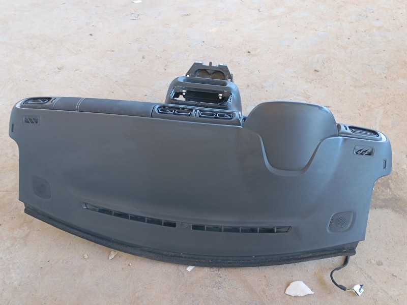 Recambio de salpicadero para citroën c3 iii (sx) 1.2 puretech 82 referencia OEM IAM 16192285ZD  