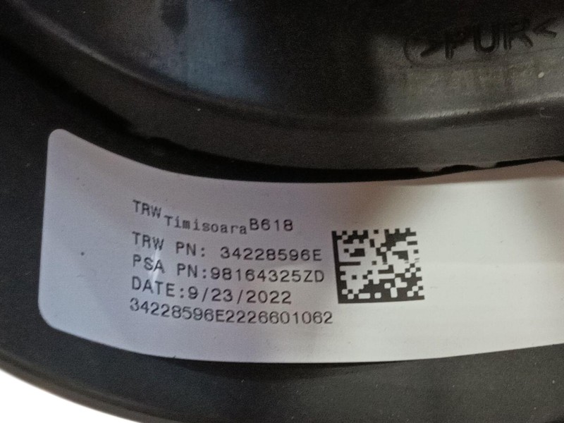 Recambio de volante para citroën c3 iii (sx) 1.2 puretech 82 referencia OEM IAM 98164325ZD 34209588E 