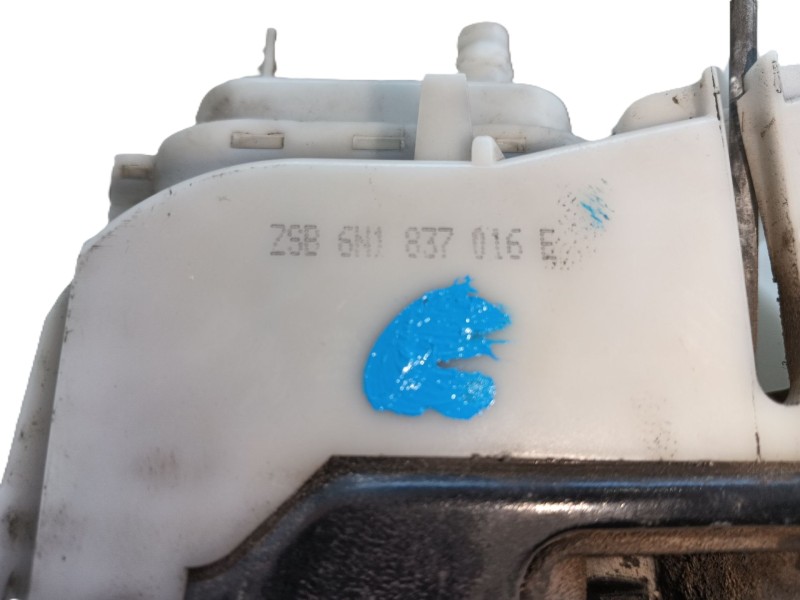 Recambio de cerradura puerta delantera derecha para volkswagen polo (6n2) 1.9 sdi referencia OEM IAM   