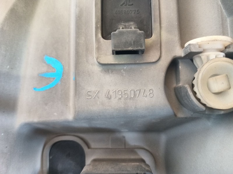 Recambio de faro izquierdo para nissan interstar furgoneta (x70) dci 100 referencia OEM IAM   