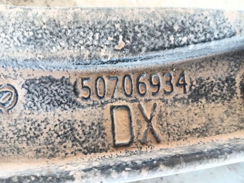 Recambio de brazo suspension inferior delantero derecho para citroën jumper ii furgoneta 2.2 bluehdi 120 referencia OEM IAM   