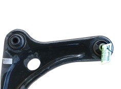 Recambio de brazo suspension inferior delantero izquierdo para citroën c3 iii (sx) 1.2 puretech 82 referencia OEM IAM 9670772080 2