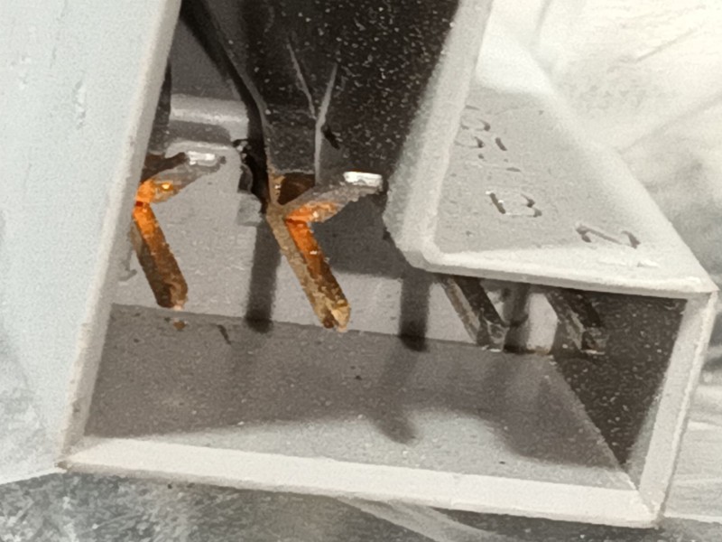 Recambio de enganche cinturon delantero derecho para mini mini (r56) one d referencia OEM IAM  610183700H 