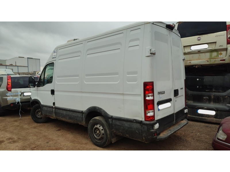 iveco daily v furgoneta del año 2013