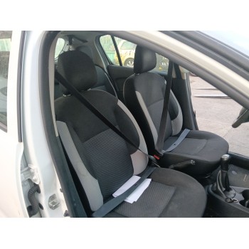 ASIENTO DELANTERO IZQUIERDO 